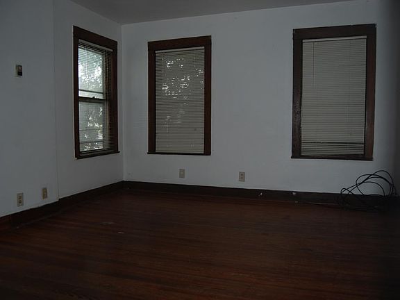 3rd image of 303 Squires Ave #1