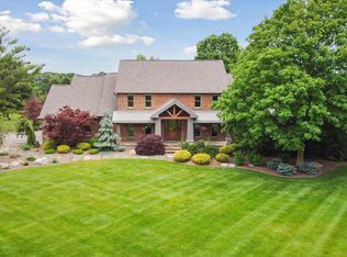 17511 Valentine Ct, Bristol, IN 46507