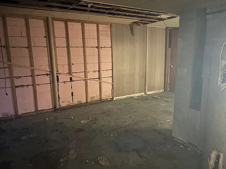 810 N C St — Photo 16