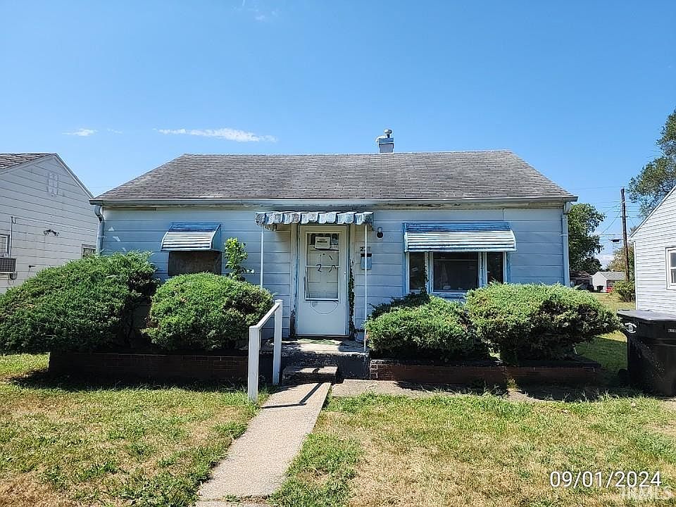 1st image of 221 N Wellington St