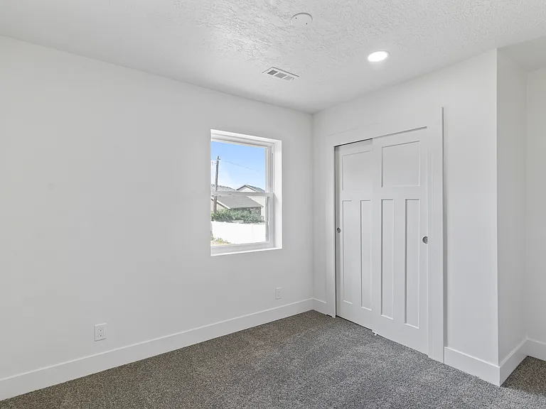 1304 E 900 S — Photo 20