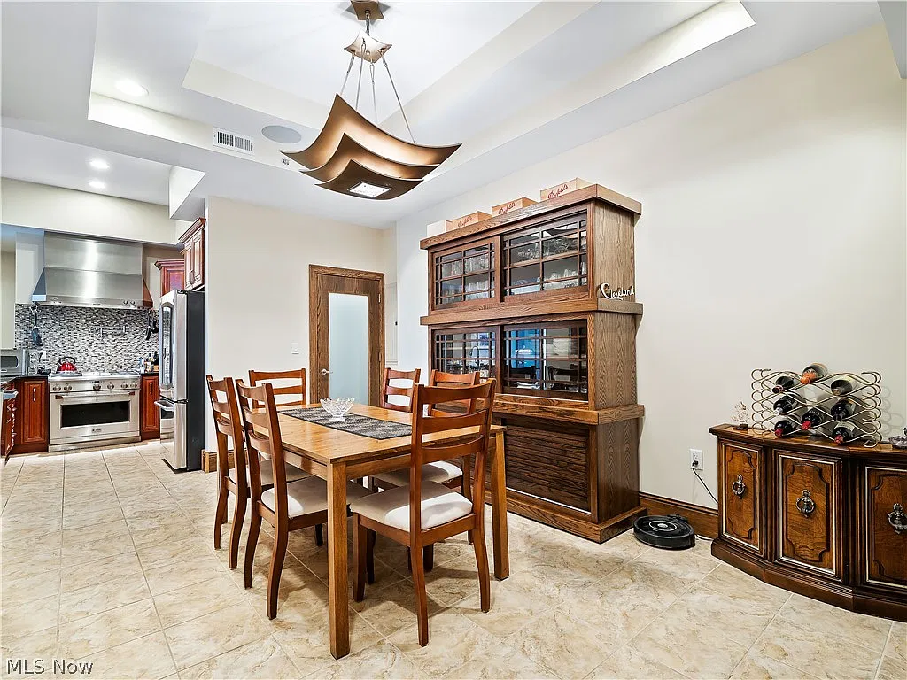 2 bed, 2.0 bath, 1375 sqft, $1,300 — Photo 4