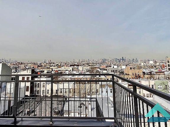 4th image of 1633 Dekalb Ave APT 4B