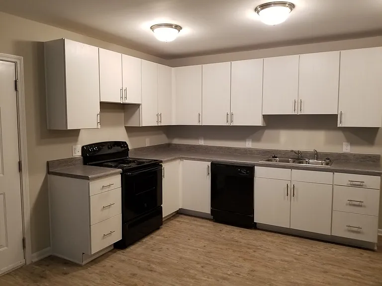 Vestawood Apartments - Vestavia Hills, AL — Photo 17