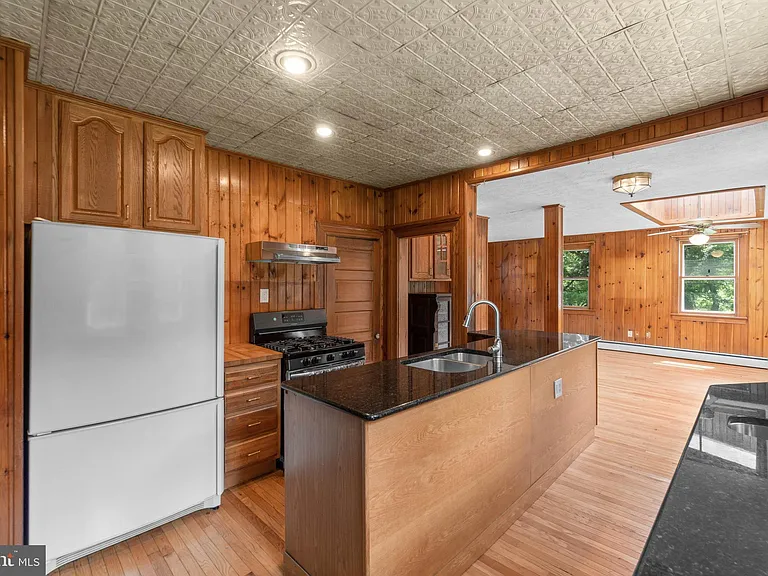 3560 Church Rd — Photo 10
