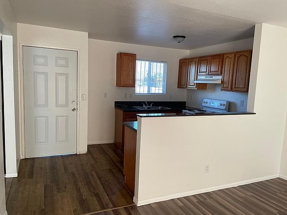 2nd image of 5332 Swenson St #64
