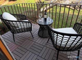 127 Kennedy Dr #127, Bridgeport, CT 06606