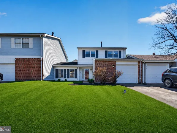 329 Canterbury Ct, Newtown, PA 18940