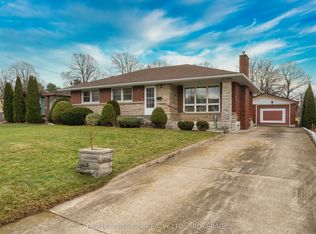 6620 Glendoone St, Niagara Falls, ON L2J 1E9