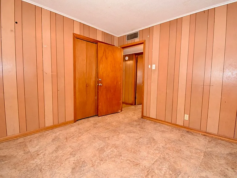 314 W College Ave — Photo 9