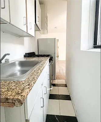 Rented by Metropolitan Property Group | media 3