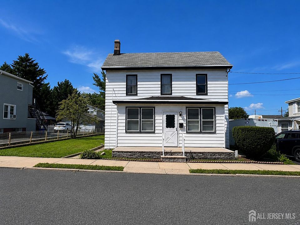1st image of 358 Conover St