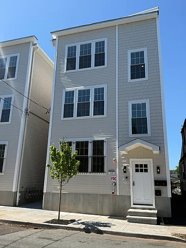 40 Shaw Ave #1 Photo 1