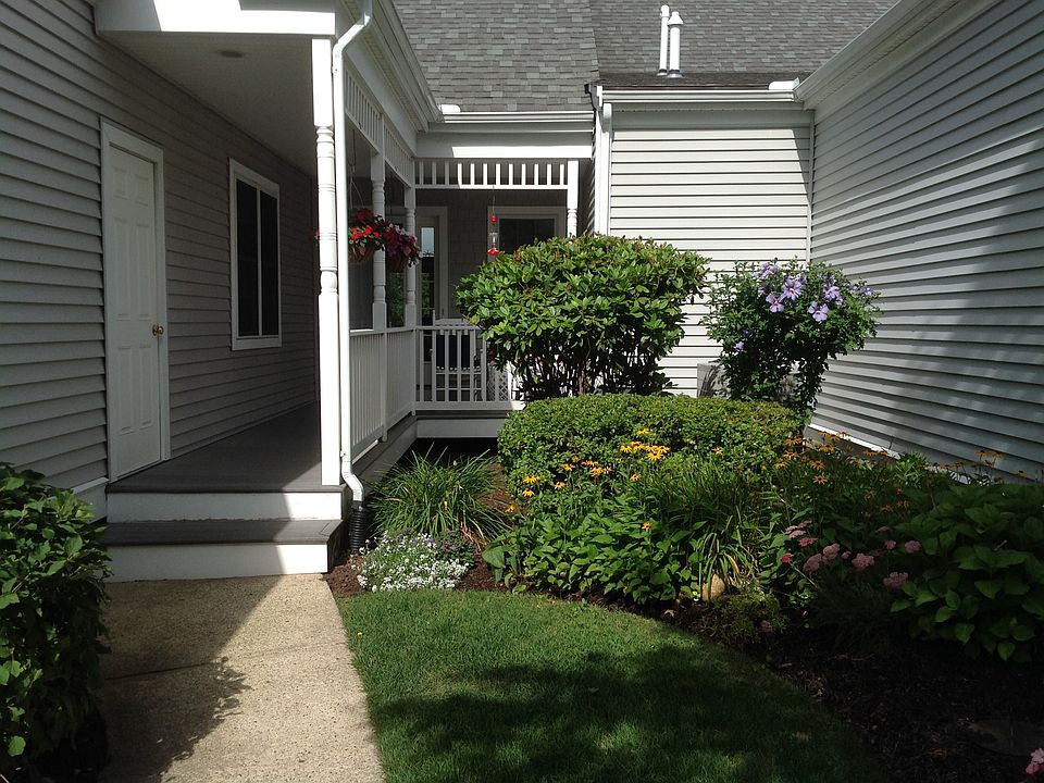 1st image of 623 White Cliff Dr