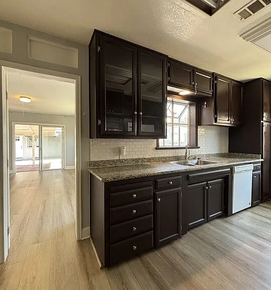 417 N Citrus St — Photo 24
