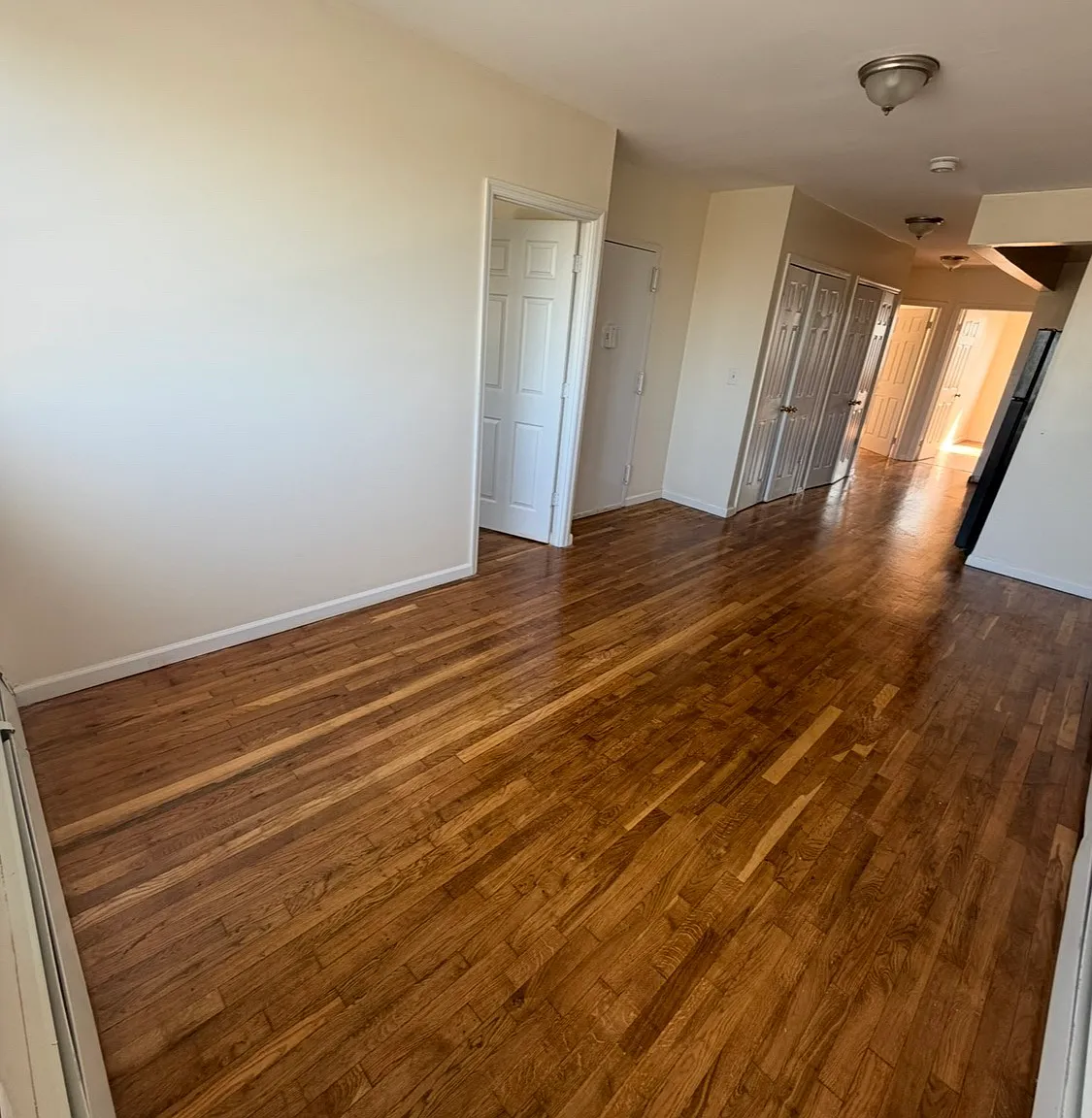 3 bed, $3,752 — Photo 1