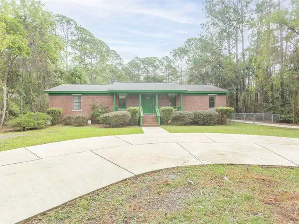 1566 Fuller Dr, Gulf Breeze, FL 32563