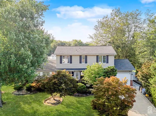 3 Hyannis Dr, Old Bridge, NJ 08857