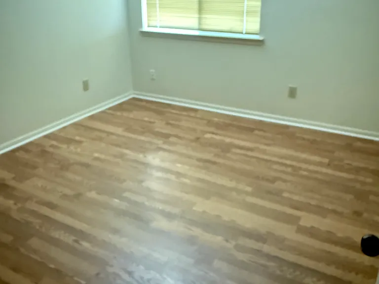 12922 Chandler Dr — Photo 17