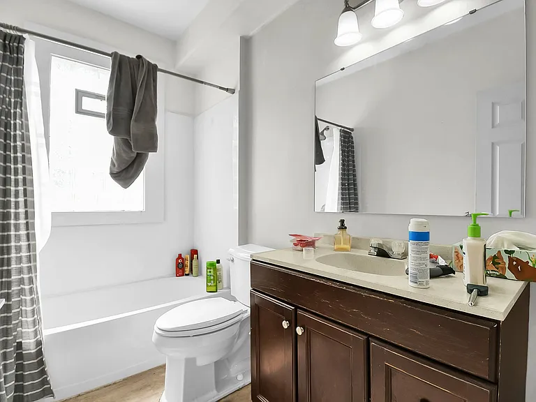 1508 Summit St — Photo 18