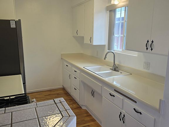 3rd image of 513 N Francisca Ave APT C