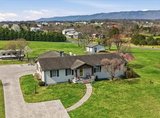 2171 Oranda Rd, Strasburg, VA 22657