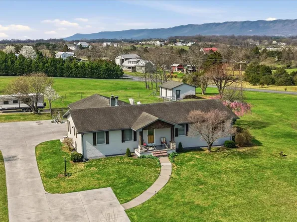 2171 Oranda Rd, Strasburg, VA 22657