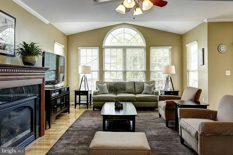 43555 Hyland Hills St — Photo 3