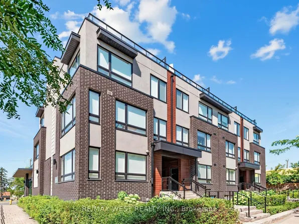 1150 Briar Hill Ave #303, Toronto, ON M6B 0A9