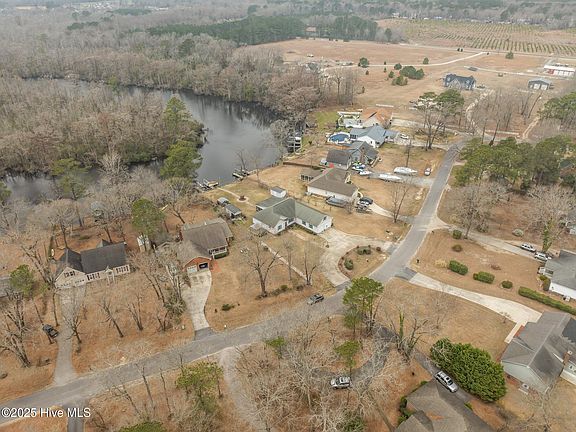 9th image of 108 Arbor Drive