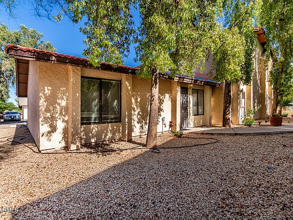 3rd image of 2438 E TRACY Lane #4