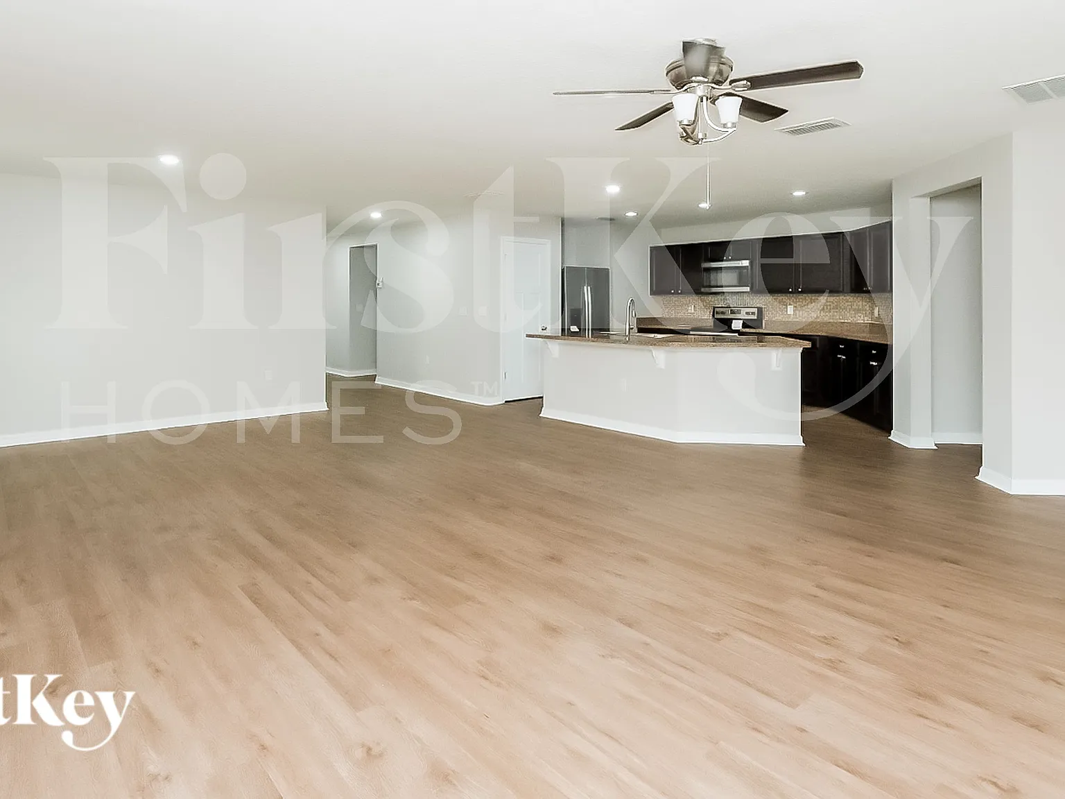 4 bed, 2.0 bath, 1983 sqft, $2,485 — Photo 3
