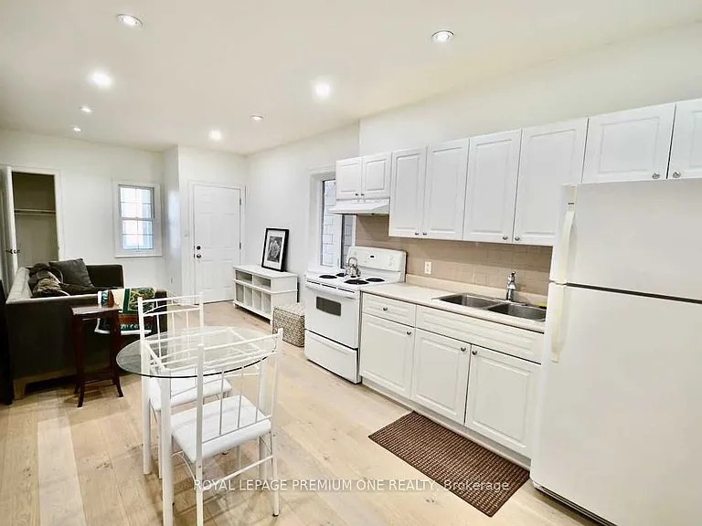 312 Rustic Rd #B — Photo 8