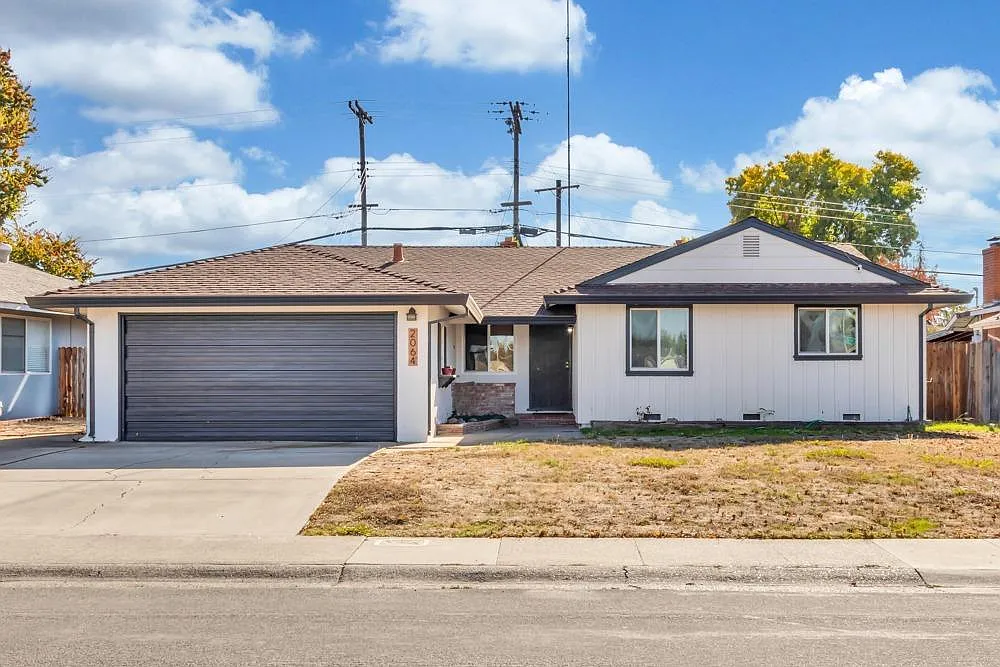 2064 63rd Ave photo 1