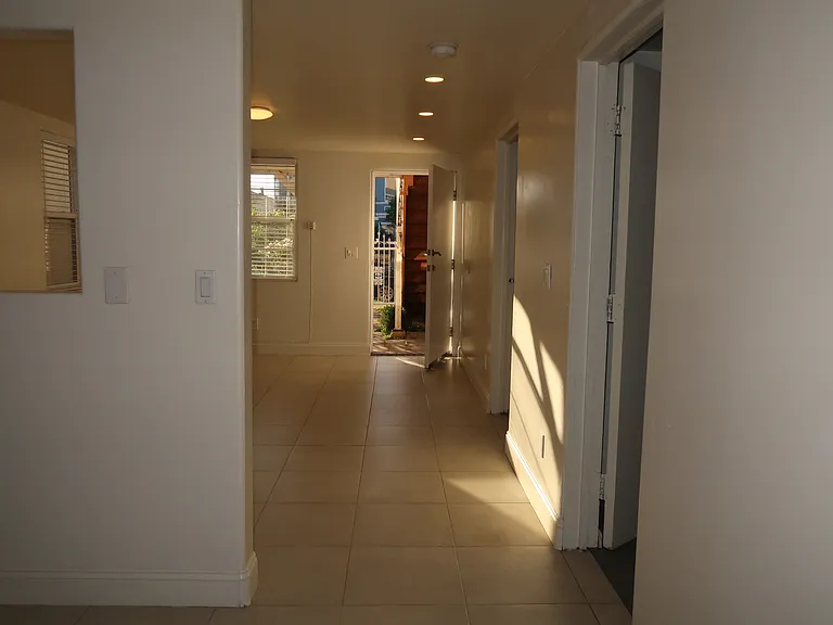 1050 44th Ave — Photo 19