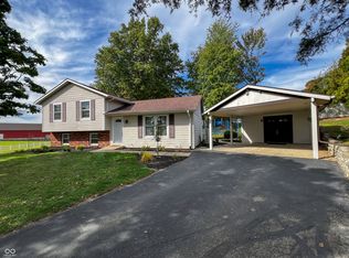 23 Terrance Dr, Batesville, IN 47006