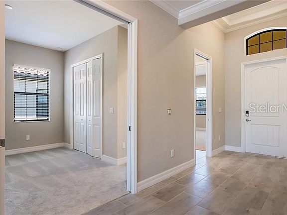 3rd image of 16414 Hillside Cir