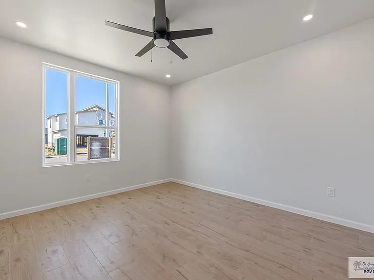 5320 Oakley St — Photo 14