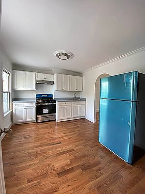 1st image of 267 18th St #3