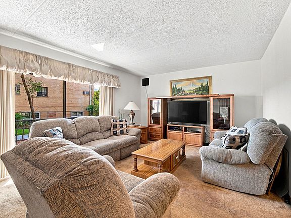 3rd image of 5746 106th St APT 1D