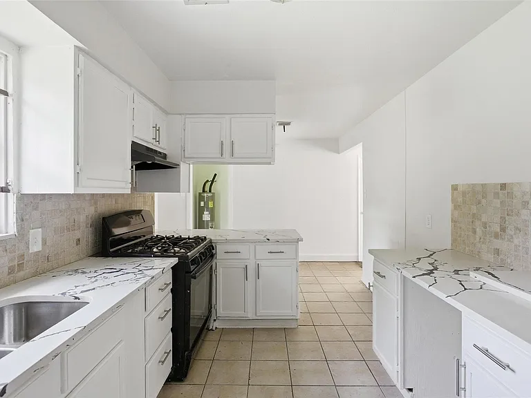 5622 Woodgreen St — Photo 8