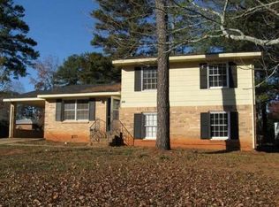 1711 Hallmark Dr, Griffin, GA