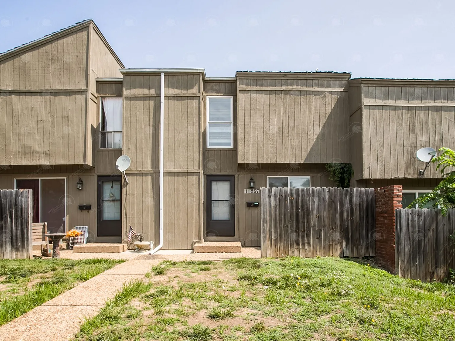 3303 Bridge Manor Drive — Photo 1