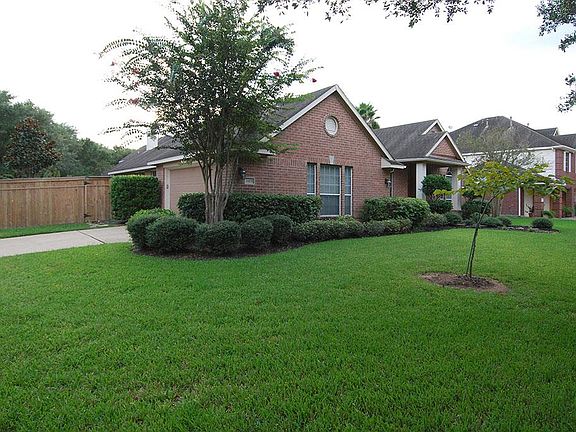 2nd image of 3419 Chambers Cir