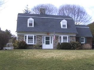 83 Smedley Rd, Fairfield, CT 06430