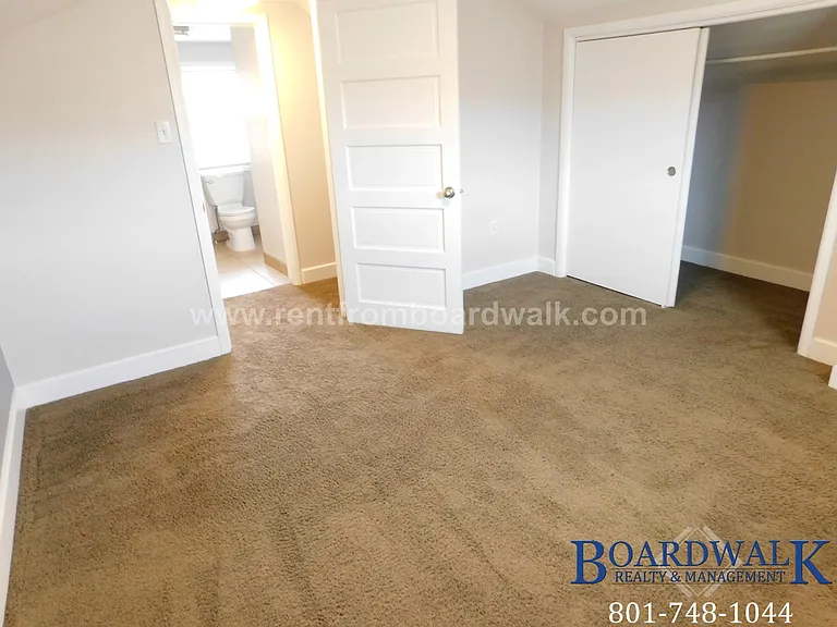 657 E Warnock Ave — Photo 31
