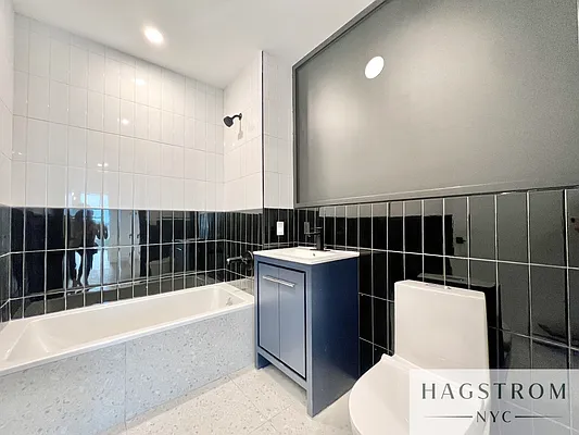 Rented by Hagstrom Management Inc | media 28