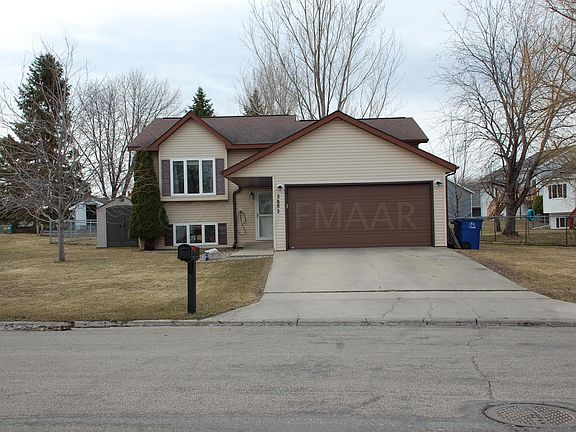 3rd image of 2882 26th Street Cir S