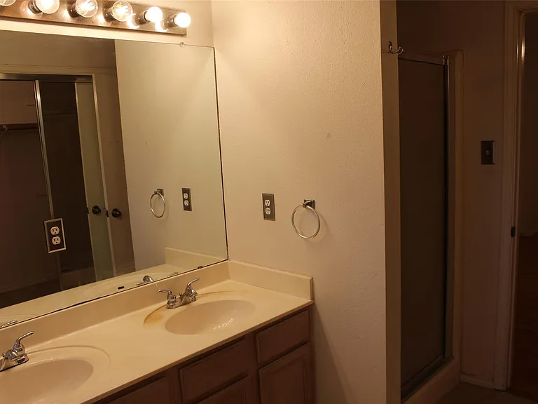 810 Minturn Ln — Photo 25