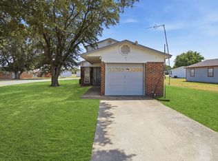 1537 Coral Cut Off, Azle, TX 76020
